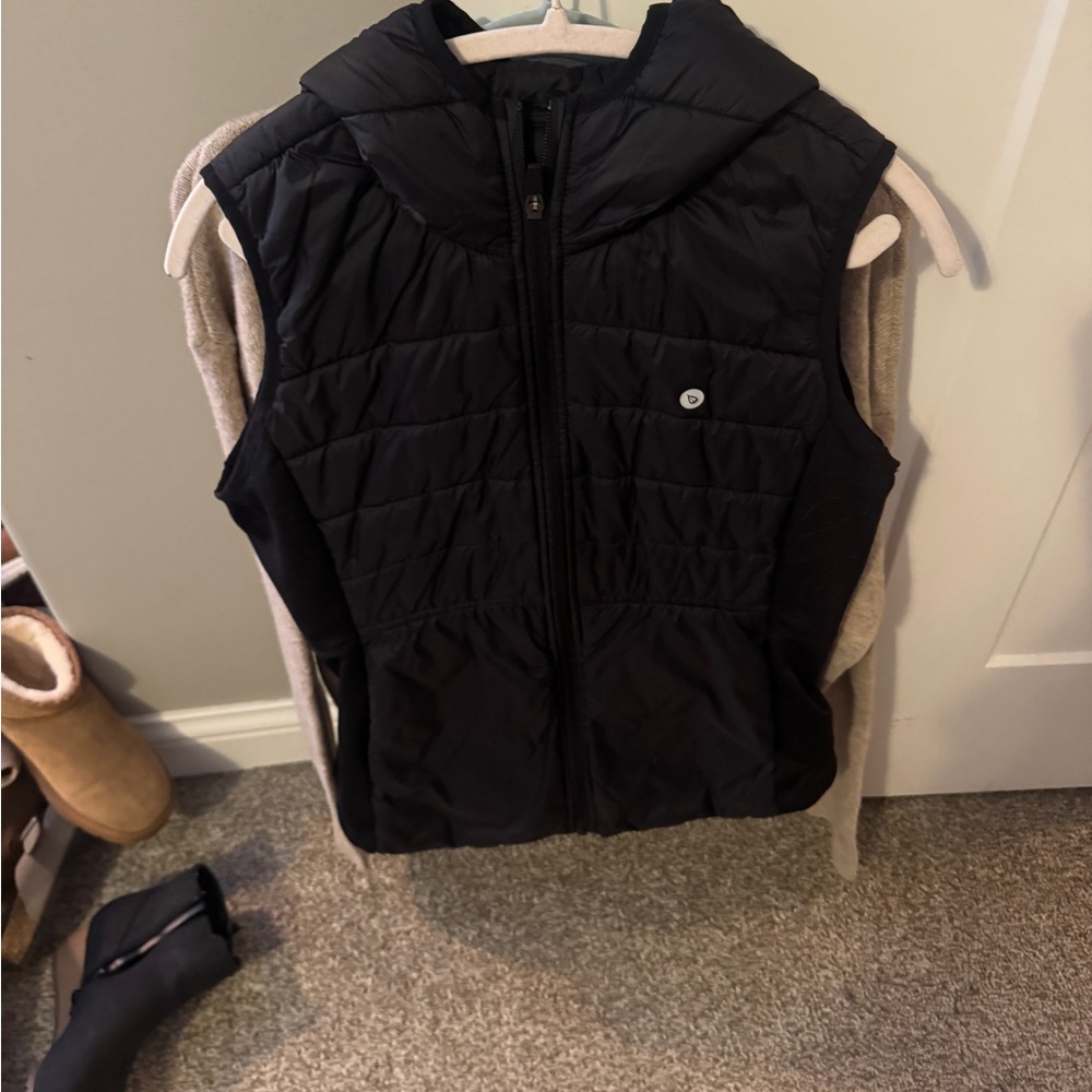 Black thin puffer Bayleaf brand